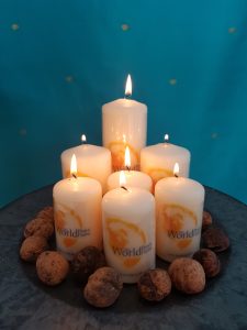 Vier de World Peace Flame!